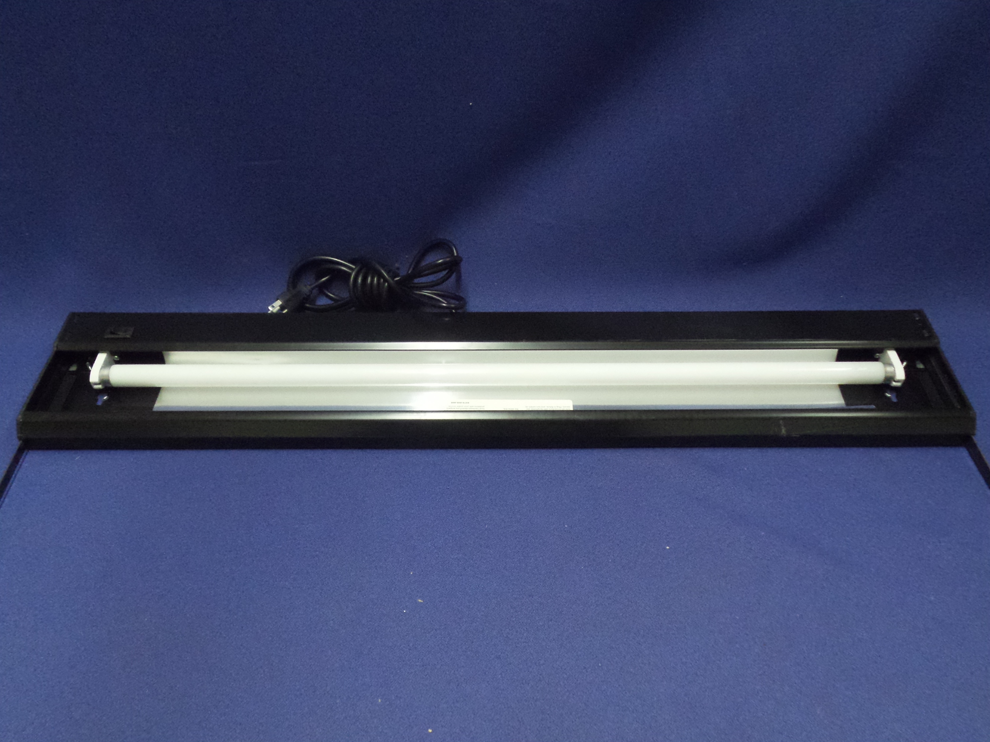 40" Light Corp Under Desk Light Allsold.ca Buy & Sell Used Office Furniture Calgary